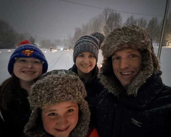 CT Corey Yoder Beautiful Day - Family Winter